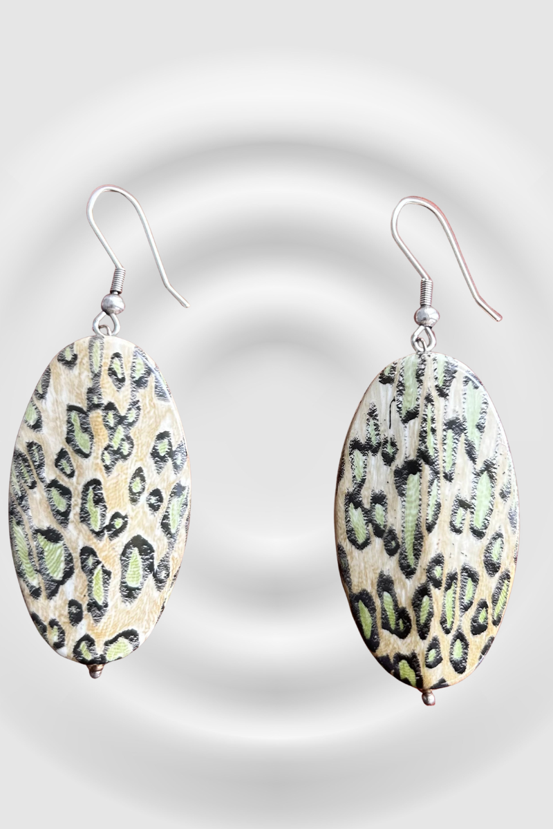 Pendiente Sintético con Acabados en Acero