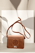 Bolso de cuero artesanal